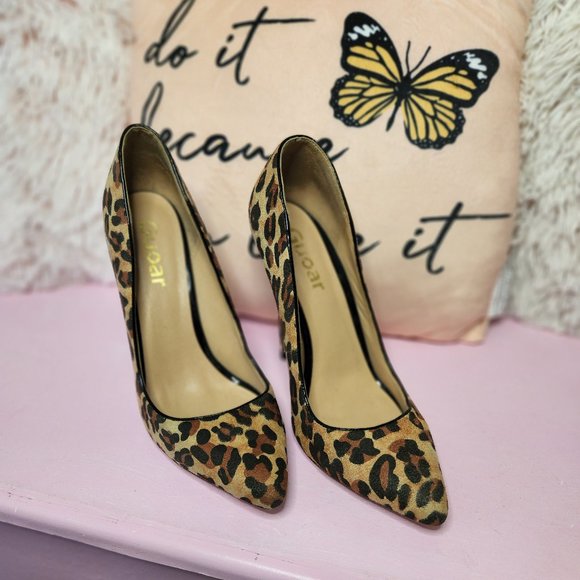 Heels - Picture 2 of 2